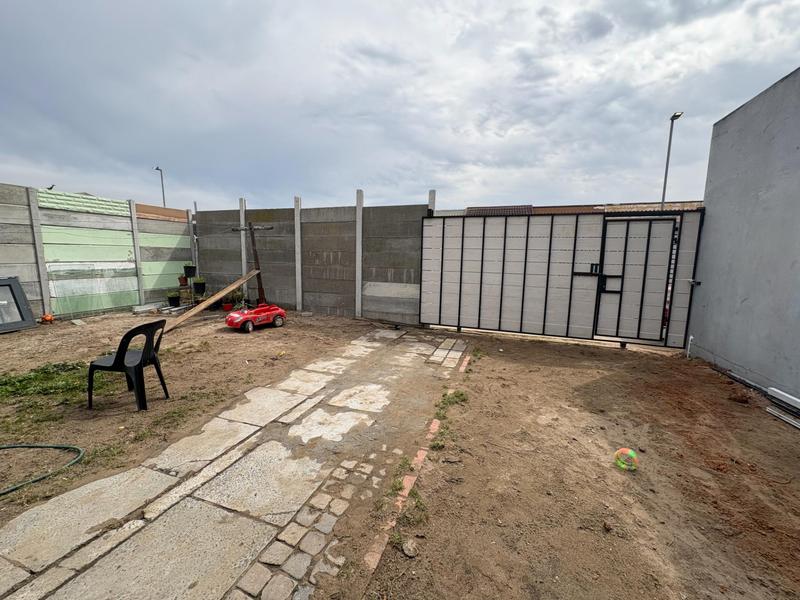 3 Bedroom Property for Sale in Rocklands Western Cape